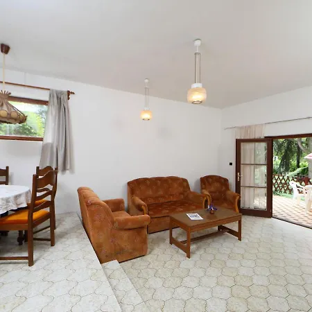 Holiday home Pinus 2 By Interhome